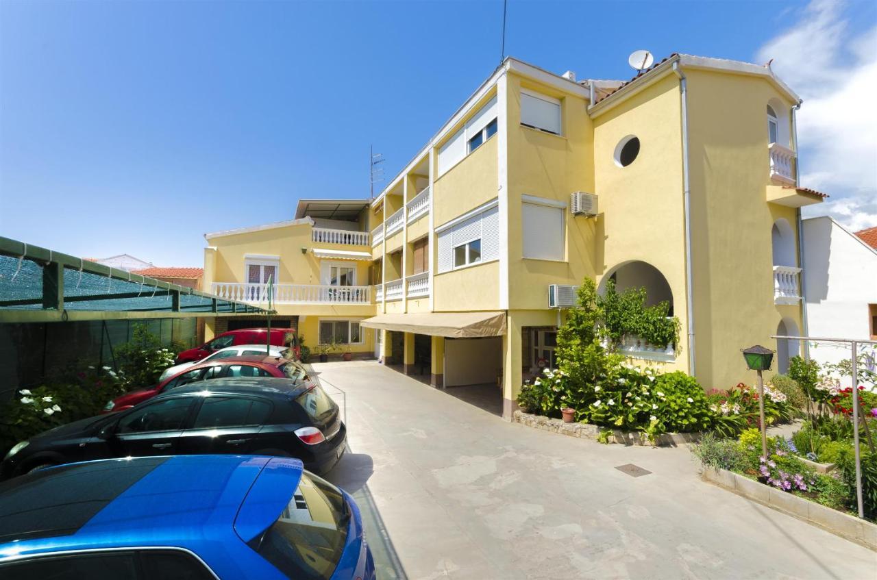 Apartments And Room Take It Easy Tribalj 外观 照片