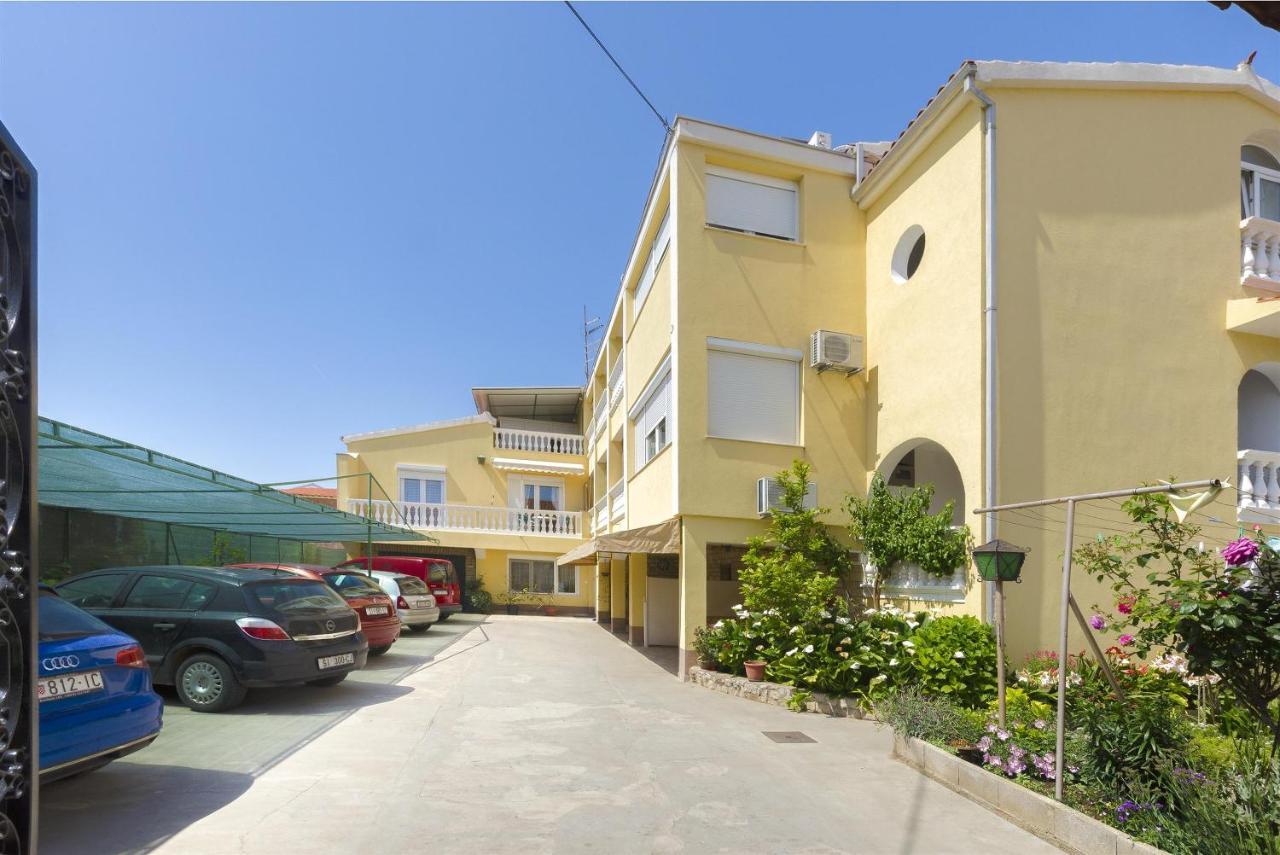 Apartments And Room Take It Easy Tribalj 外观 照片