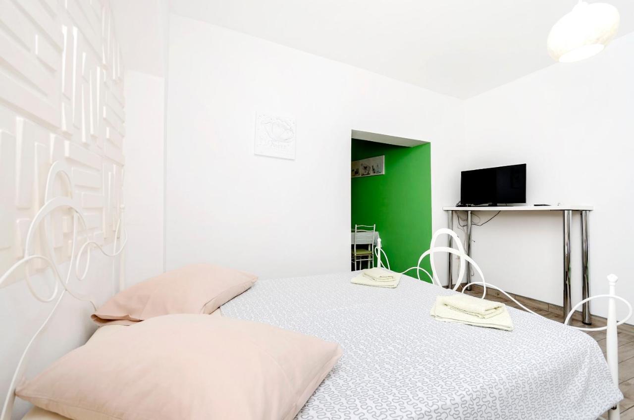 Apartments And Room Take It Easy Tribalj 外观 照片
