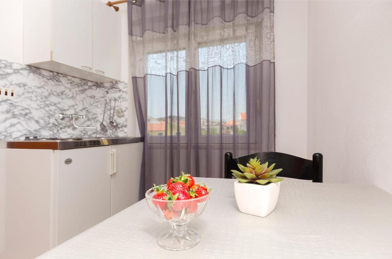 Apartments And Room Take It Easy Tribalj 外观 照片
