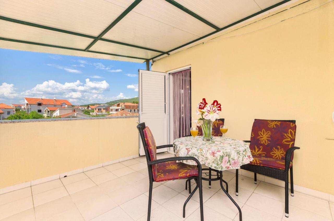 Apartments And Room Take It Easy Tribalj 外观 照片