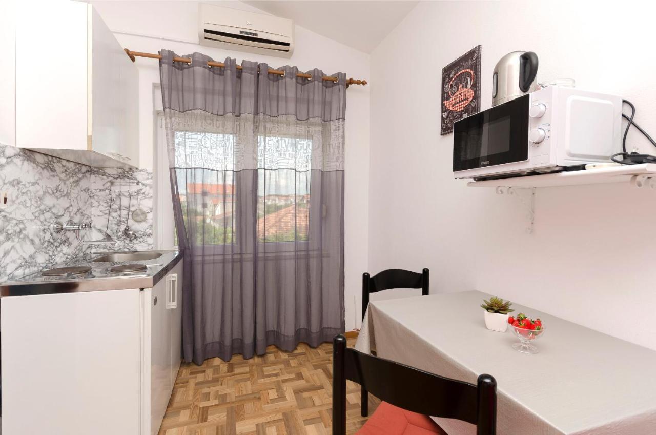 Apartments And Room Take It Easy Tribalj 外观 照片