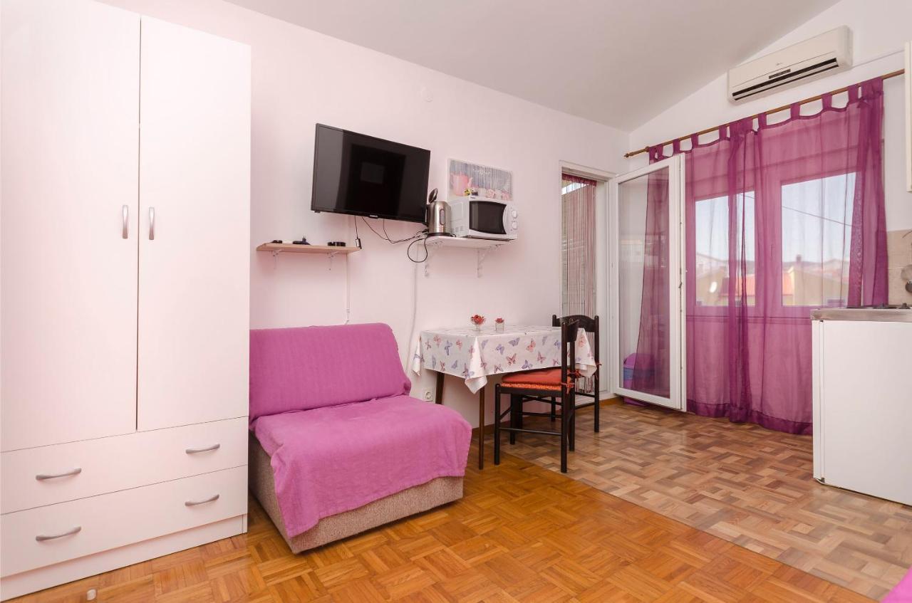 Apartments And Room Take It Easy Tribalj 外观 照片