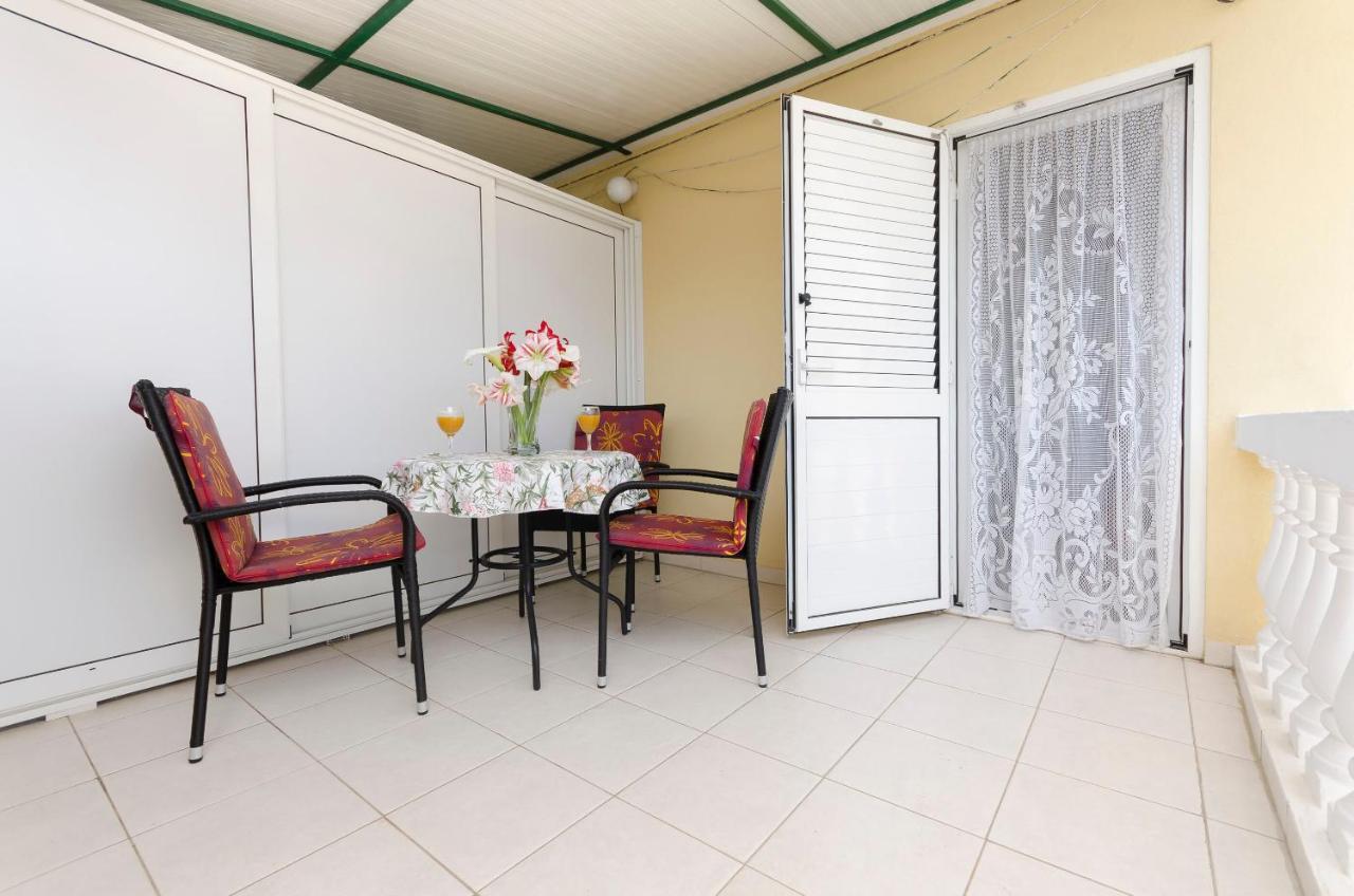 Apartments And Room Take It Easy Tribalj 外观 照片