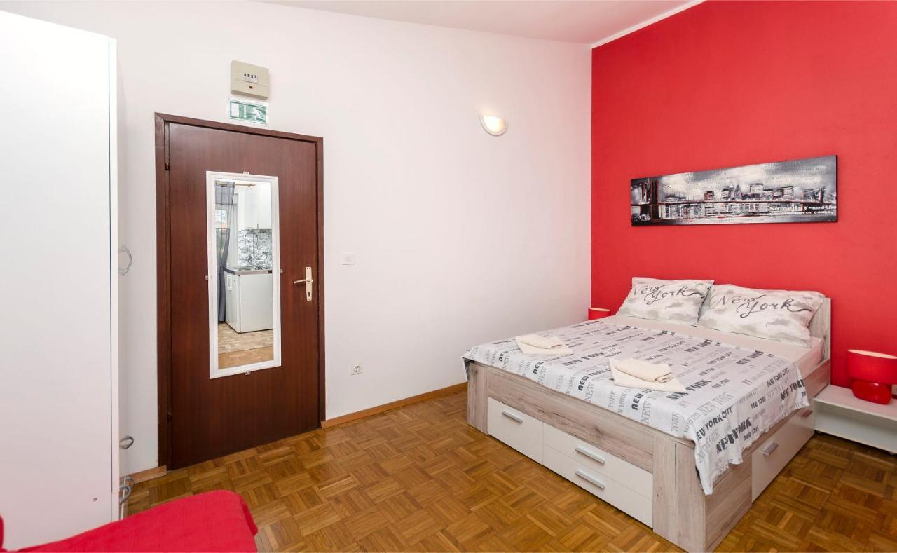 Apartments And Room Take It Easy Tribalj 外观 照片