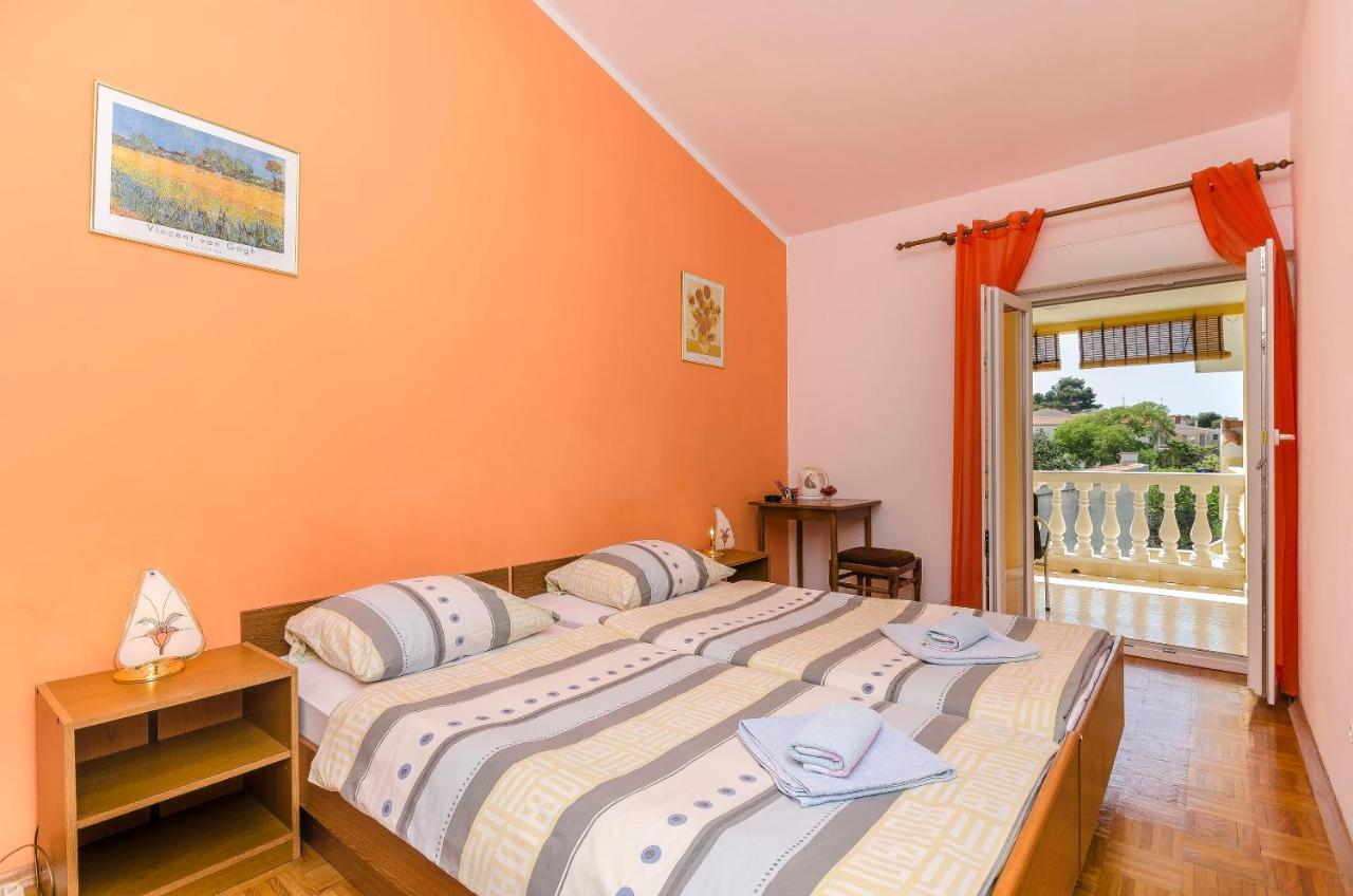 Apartments And Room Take It Easy Tribalj 外观 照片