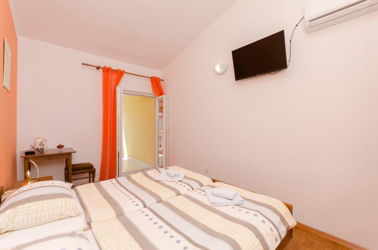 Apartments And Room Take It Easy Tribalj 外观 照片