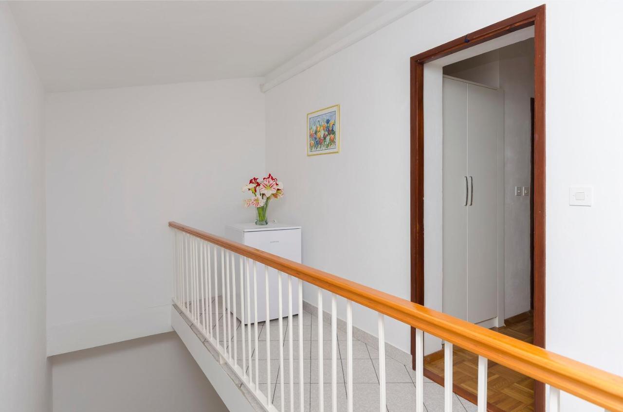 Apartments And Room Take It Easy Tribalj 外观 照片